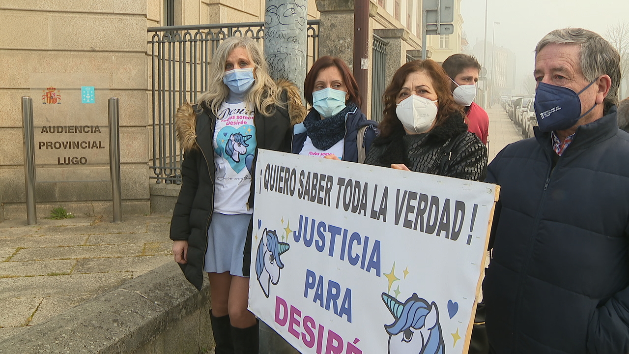 Concentración ás portas da Audiencia Provincial de Lugo