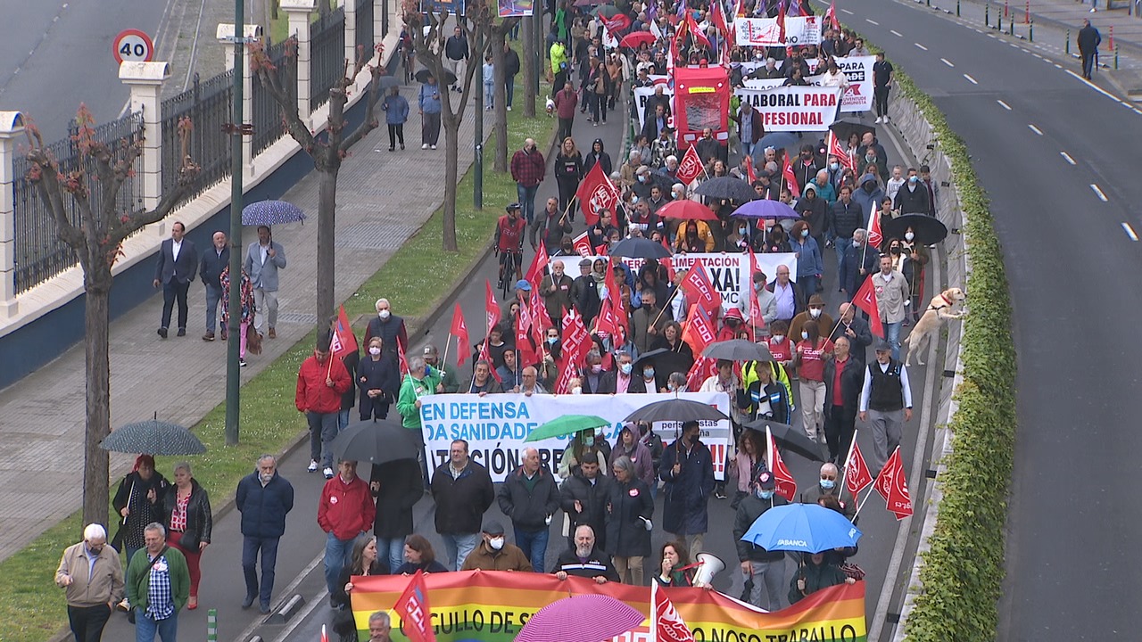 Manifestación conxunta de CCOO e UXT na Coruña