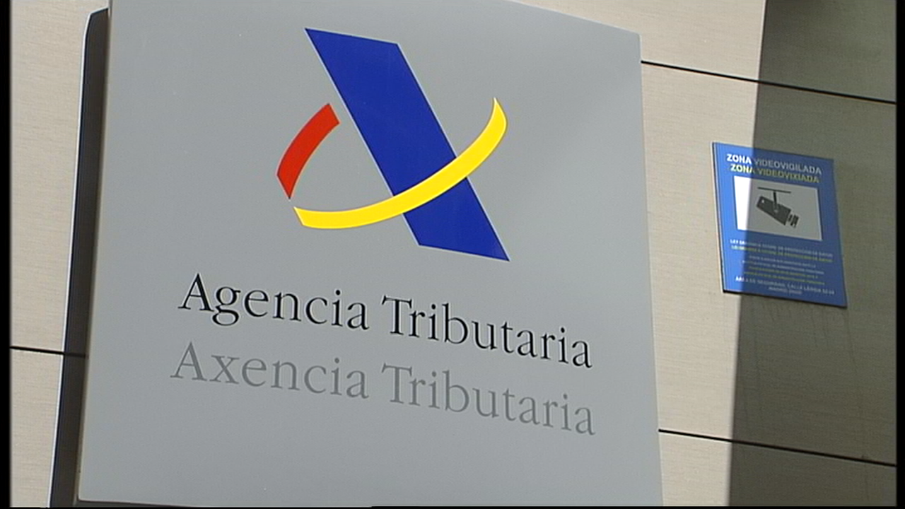 O calendario da renda 2021 sinala no martes 3 de maio o día de inicio da solicitude de cita para a declaración telefónica