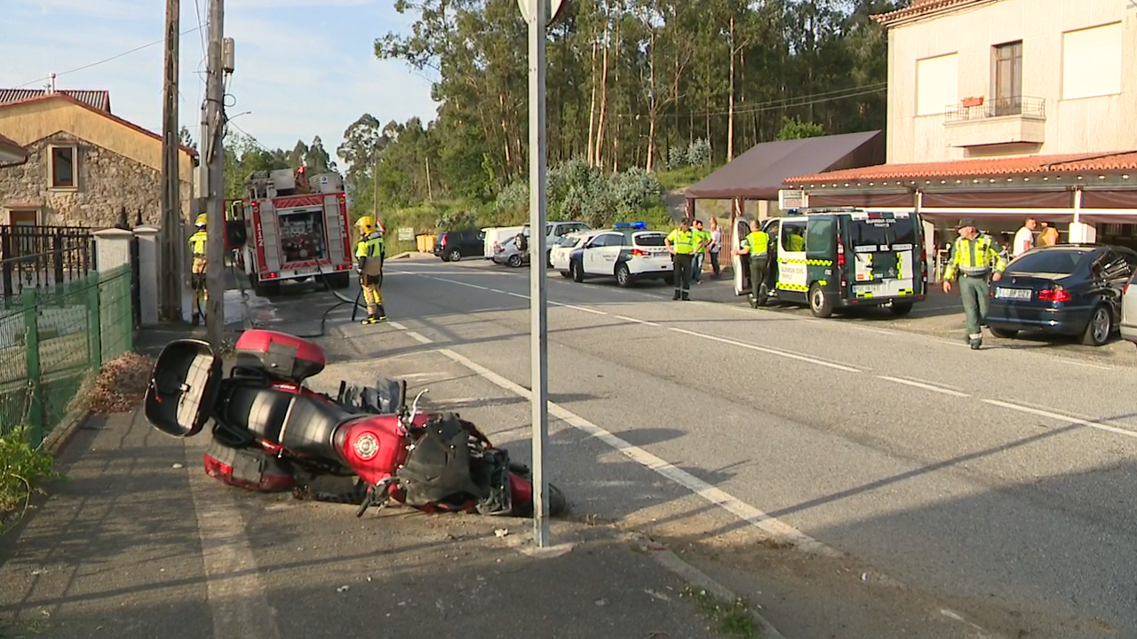 A moto implicada no accidente ocorrido na AC-305