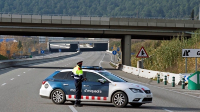 Dous mortos tras saltar por unha ponte na AP-7 /EFE