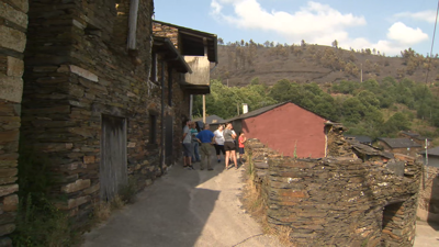 Os veciños de Carballal, en Folgoso do Courel, máis tranquilos ao comprobar que as súas casas seguen en pé