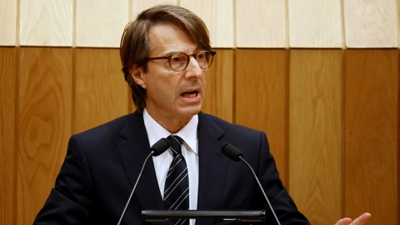 O conselleiro de Facenda, Miguel Corgos,durante a súa intervención no Parlamento (EFE/Lavandeira jr)