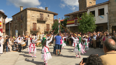 Danzantes en Vilanova dos Infantes