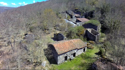 Foto dos sequeiros (construcións ligadas á recollida da castaña) que atopamos en Trives