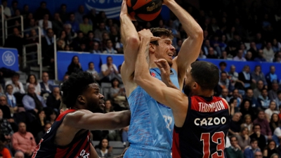 Máis de cinco mil espectadores encheron o Pazo para ver o Breogán-Baskonia