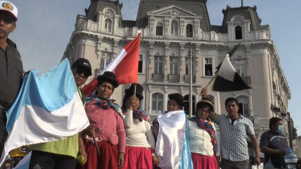 Participantes nunha das protestas contra o Goberno