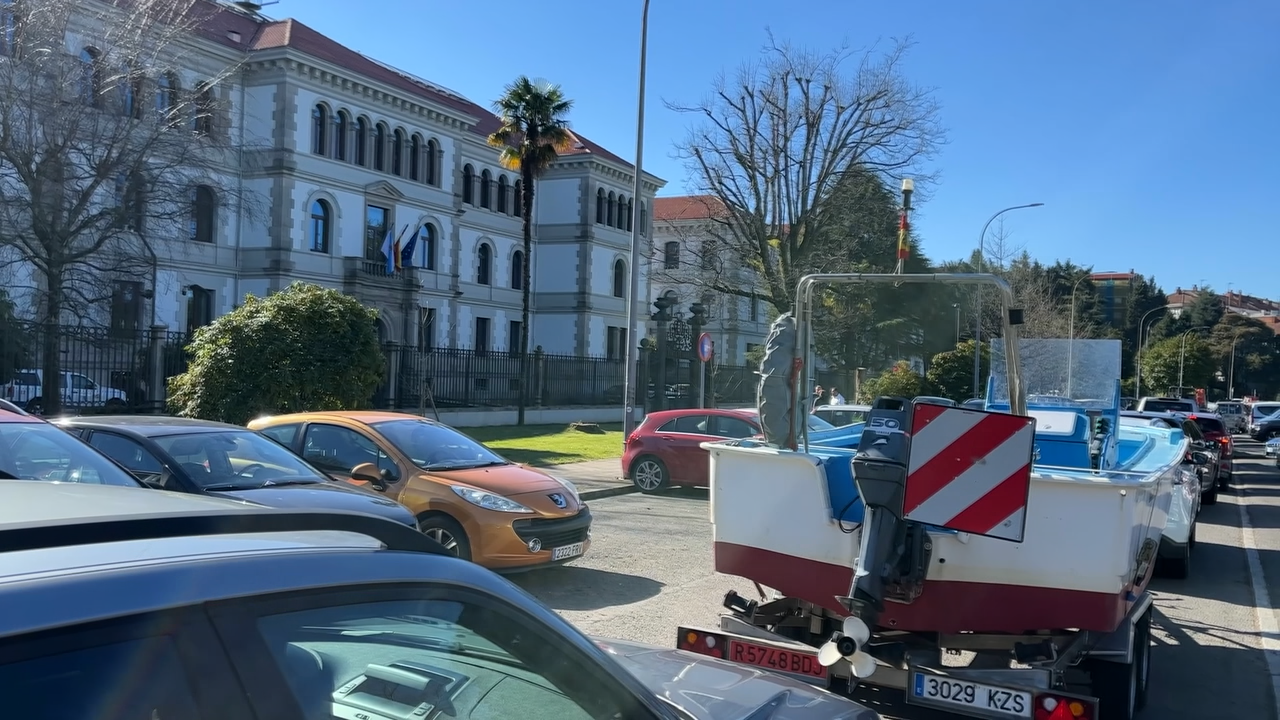 Concentración de bateeiros este xoves diante do edificio principal da Xunta de Galicia en Santiago