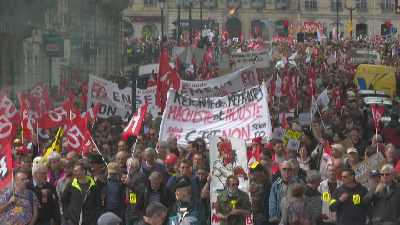 Un millón de persoas participou nas 240 manifestacións por toda Francia