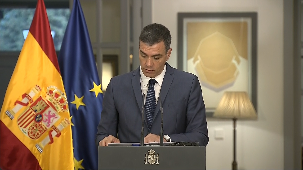 Pedro Sánchez durante a conferencia de prensa que pon fin á visita de dous días á China