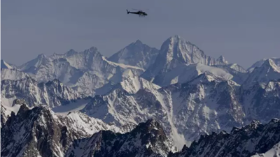 Un helicóptero de rescate nos Alpes franceses