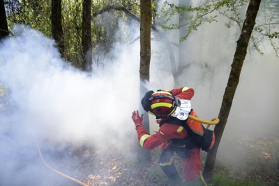 Militar de UME despregado no incendio na Reguera en Asturias