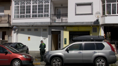 Edificio en Esteiro onde vivían o falecido e o seu fillo, suposto agresor