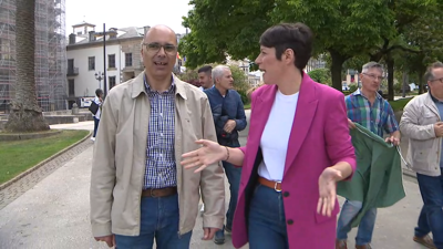 O candidato á reelección polo BNG, Pablo Vizoso, e Ana Pontón, esta mañá en Ribadeo