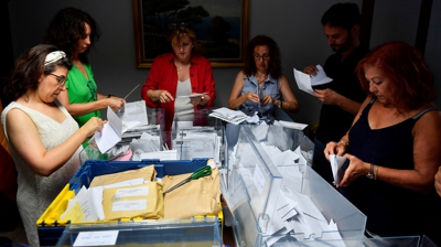 Reconto do voto exterior en Palma de Mallorca. EFE/Miquel A. Borràs