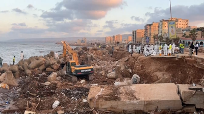 Continúa a busca de cadáveres na cidade de Derna