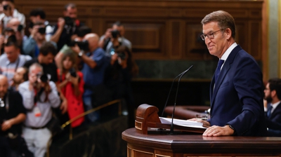 Alberto Núñez Feijóo na tribuna do Congreso (EFE/Juan Carlos Hidalgo)