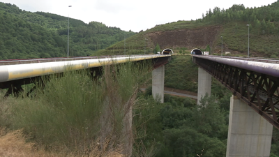 As obras obrigaron a cortar unha das calzadas e a converter en bidireccional a outra