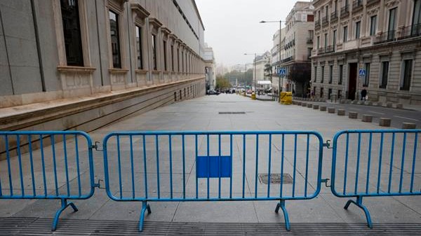 Valado na contorna do Congreso (EFE/ Mariscal)