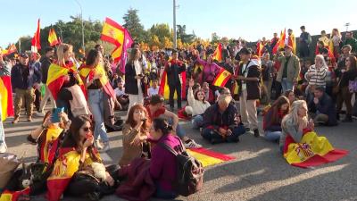 Manifestantes contra a amnistían cortan a A-6 (EFE)