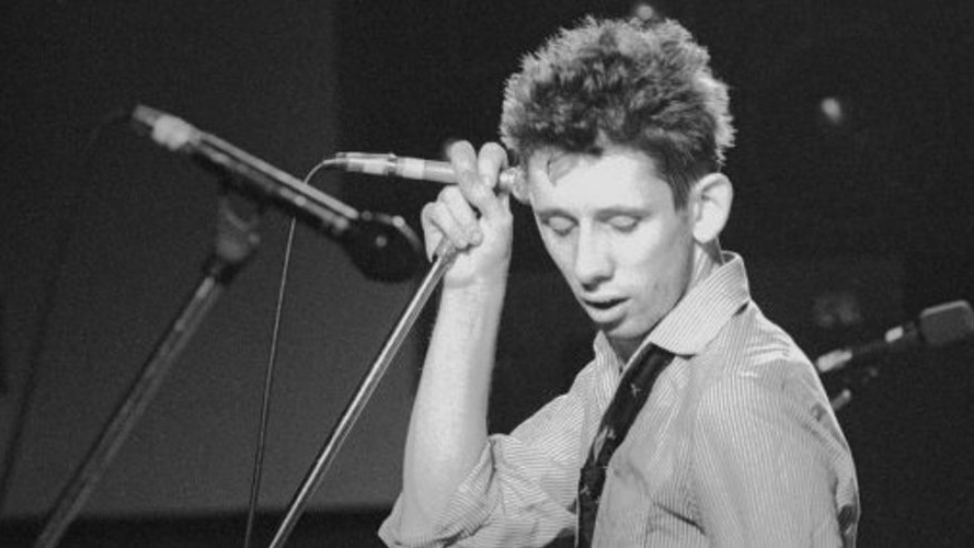 Shane MacGowan nunha foto de arquivo (Twitter)