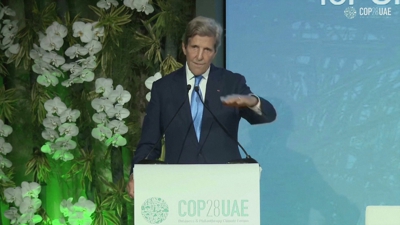 John Kerry anuncia a integración dos EUA na alianza para abandonar o carbón