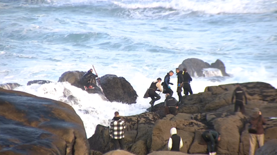 Os percebeiros enfróntanse a grandes riscos no mar