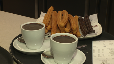 Un pedido de mesa na Churrería La Quinta na zona vella de Santiago de Compostela