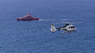 Dispositivos de mar e aire na busca dos dous menores (EFE)