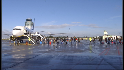 O aeroporto de Santiago recupera 6 voos internacionais