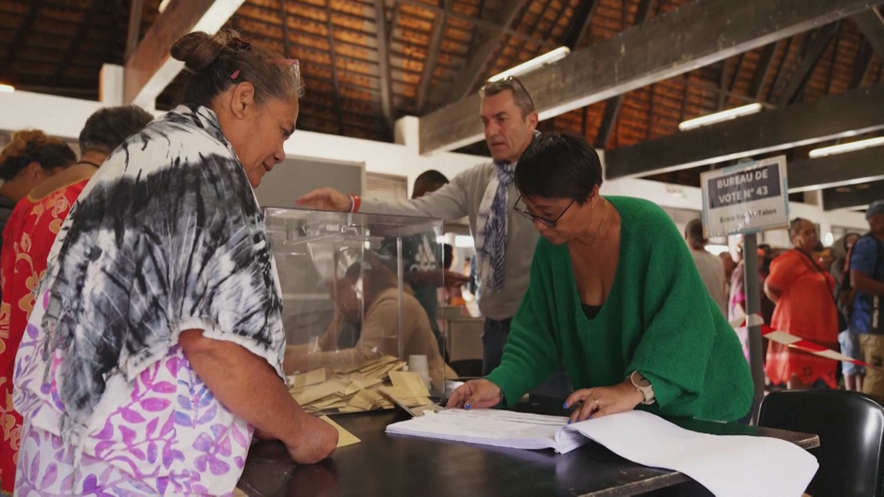 Centro electoral en Nova Caledonia, no Pacífico Sur