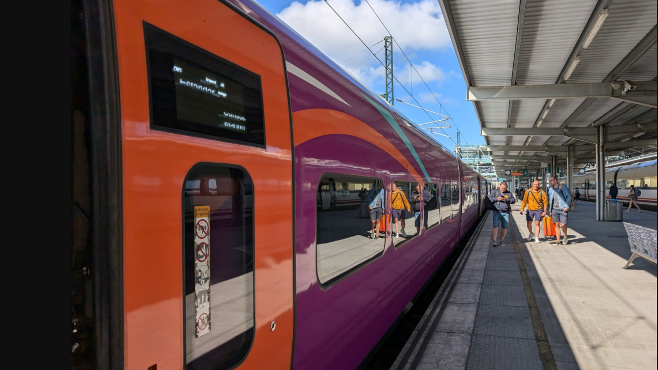 Tren Avlo entre Madrid e Galicia