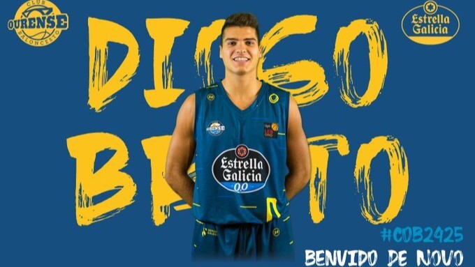 Diogo Brito, coa camiseta do COB