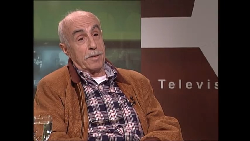 O fotógrafo Magar, nunha entrevista en Televisión de Galicia en 2004.