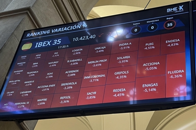 Todos os valores do Ibex 35 en vermello (EFE/ Altea Tejido)