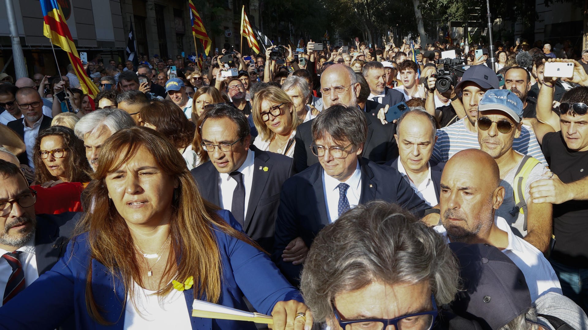 Puigdemont reapareceu en Barcelona en agosto de 2024 para dar un mitin e logo fuxiu de novo a Waterloo (EFE)