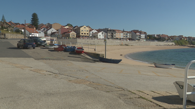 Porto e praia de Castiñeiras