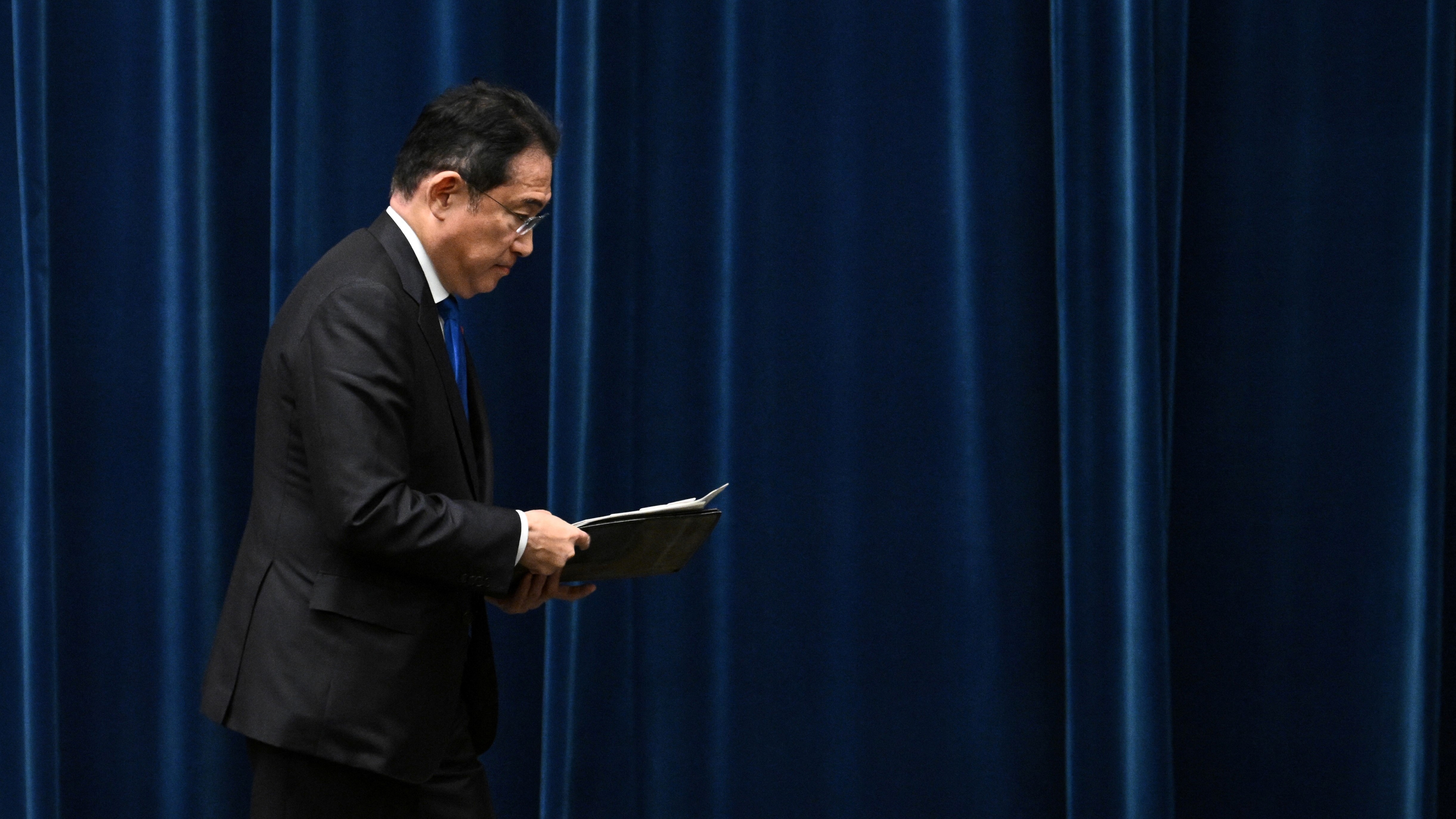 Fumio Kishida, tras a conferencia de prensa en que anunciou a súa renuncia (Philip Fong/Pool vía Reuters)