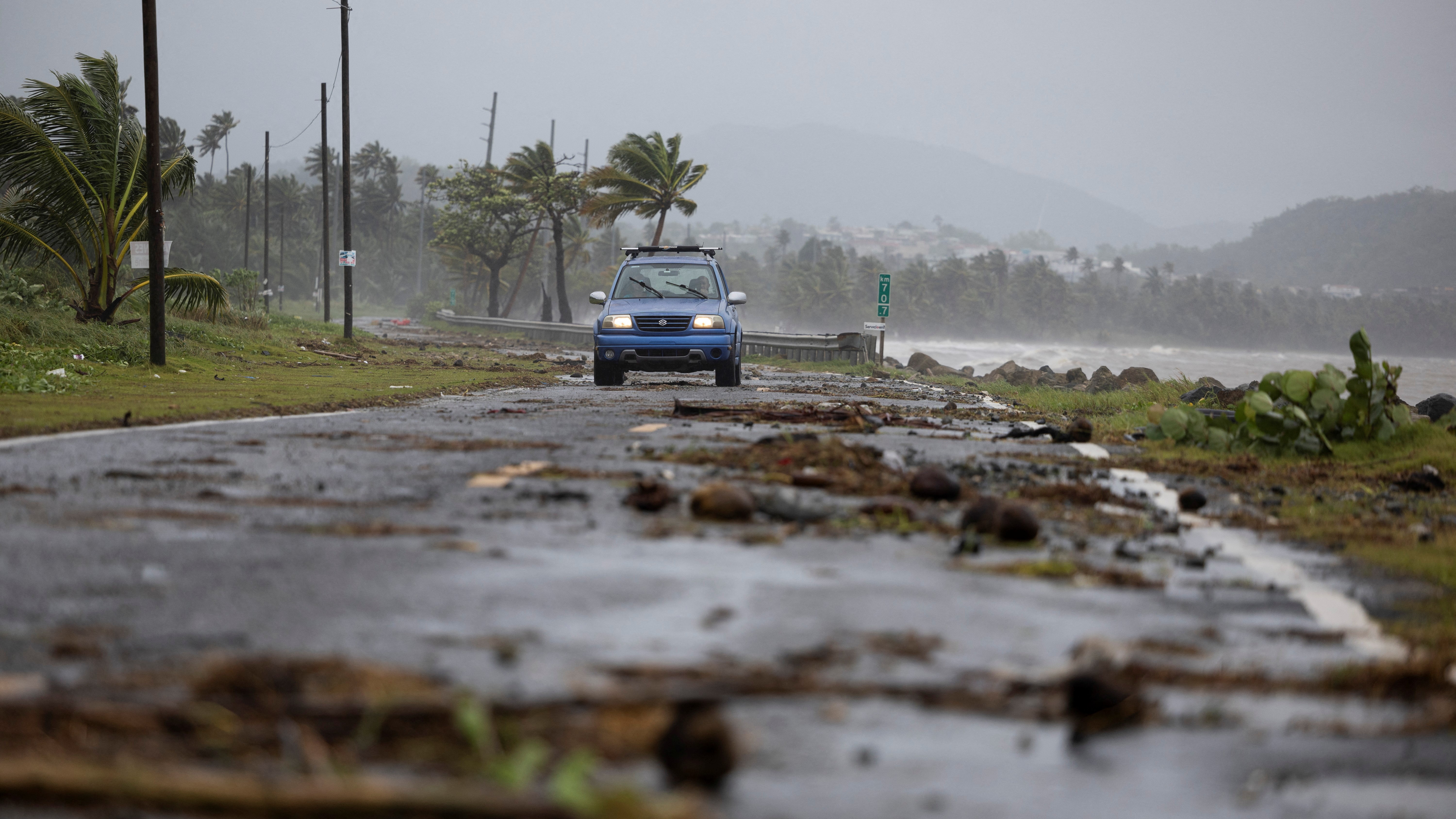 Ernesto pasou por Porto Rico como tormenta tropical (Reuters-Ricardo Arduengo)