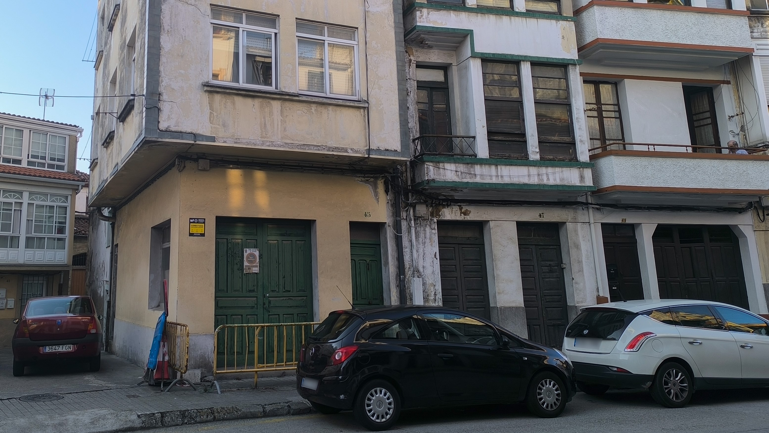 Edificio de Betanzos en que se atopou o corpo (EFE/Eliseo Trigo)