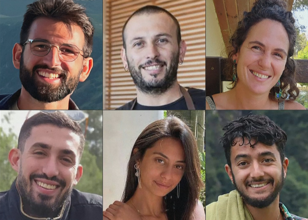 Desde a esquerda, Hersh Goldberg-Polin, Ori Danino, Eden Yerushalmi, Almog Sarusi, Alexander Lobanov y Carmel Gat, en fotos sen datar/ Foro das Familias dos Reféns