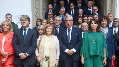 Participantes no coloquio organizado pola Confederación de Empresarios de Galicia