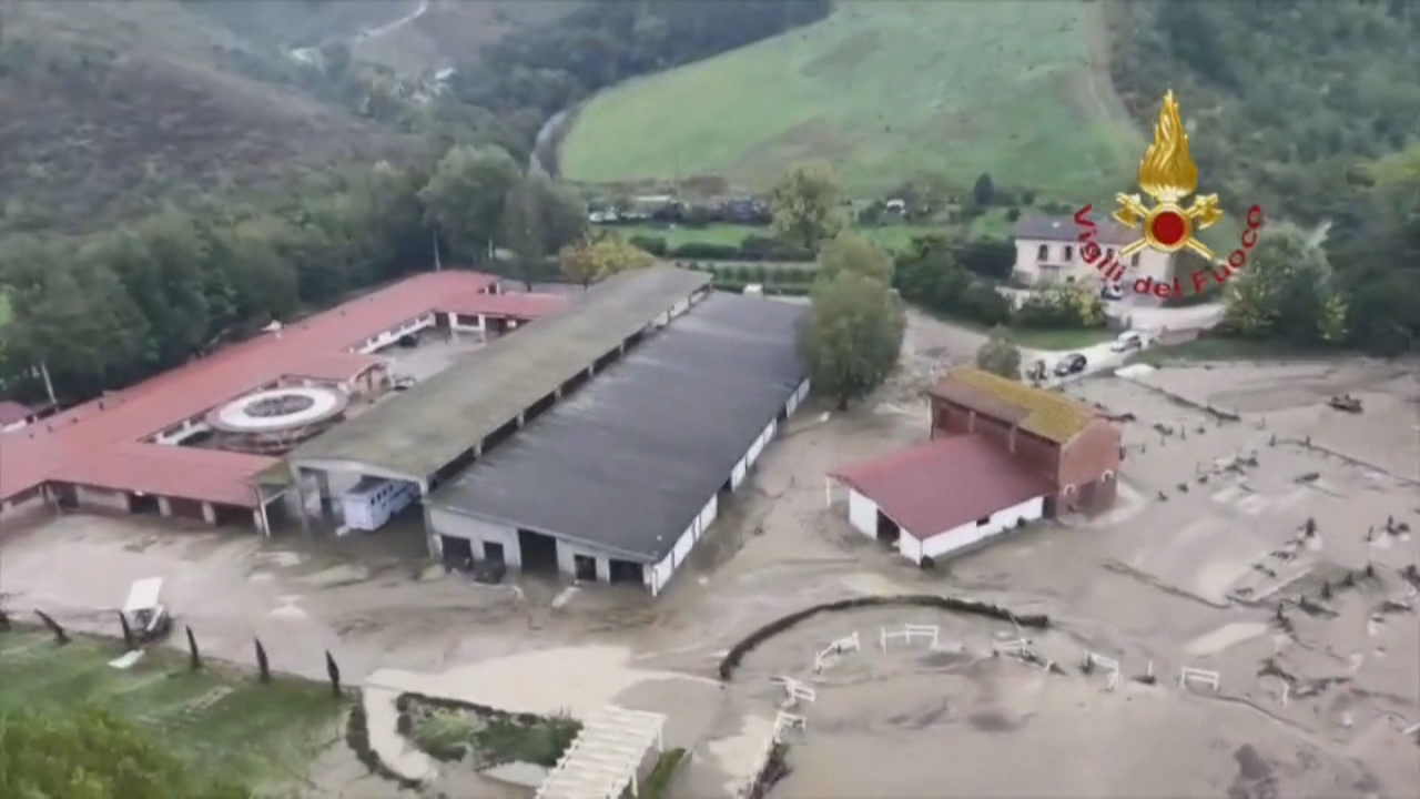 Inundacións de instalacións agrícolas en Emilia Romaña, Italia.