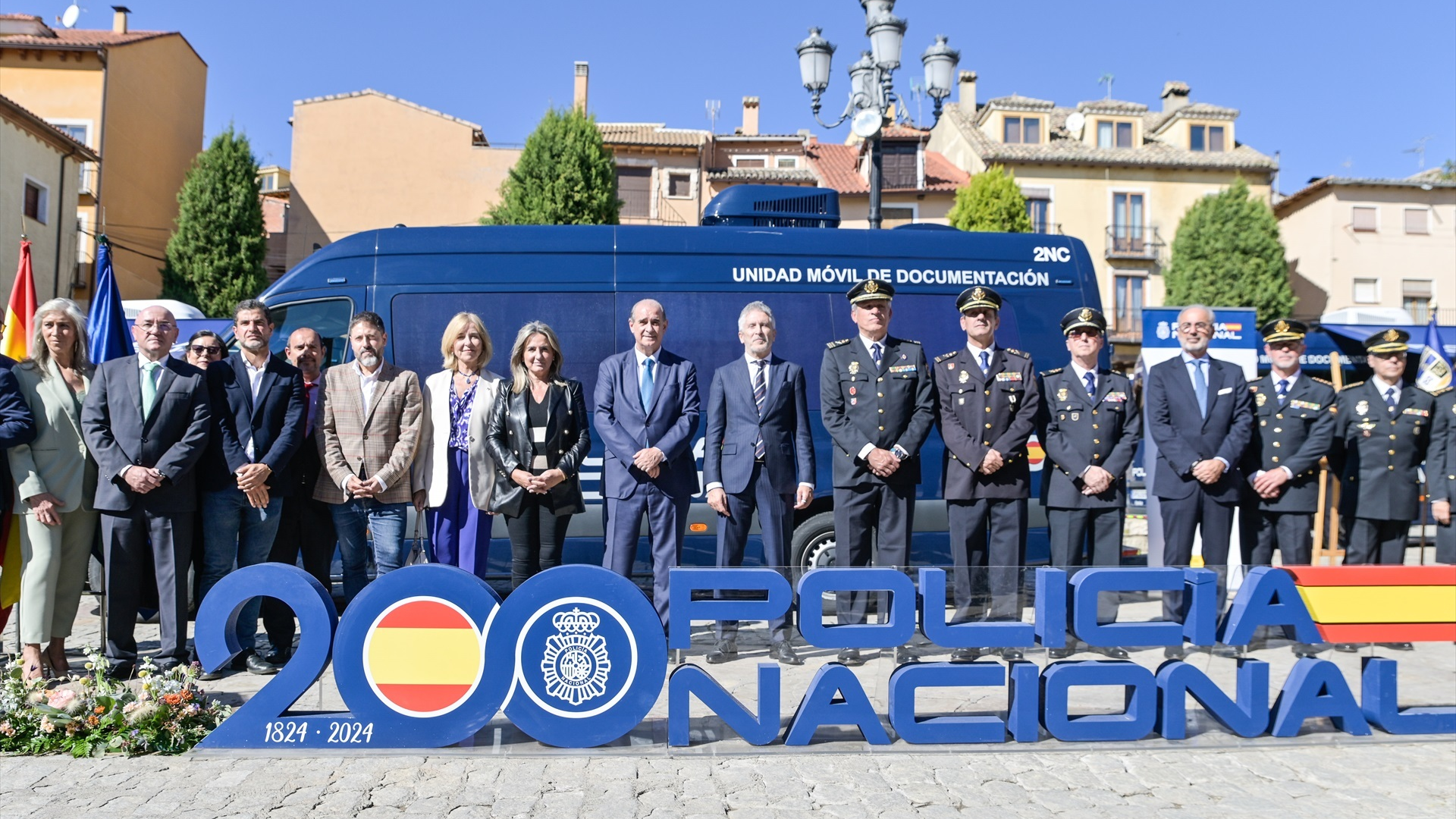 Presentación das unidades móbiles de documentación en Brihuega (Rafael Martín / Europa Press)