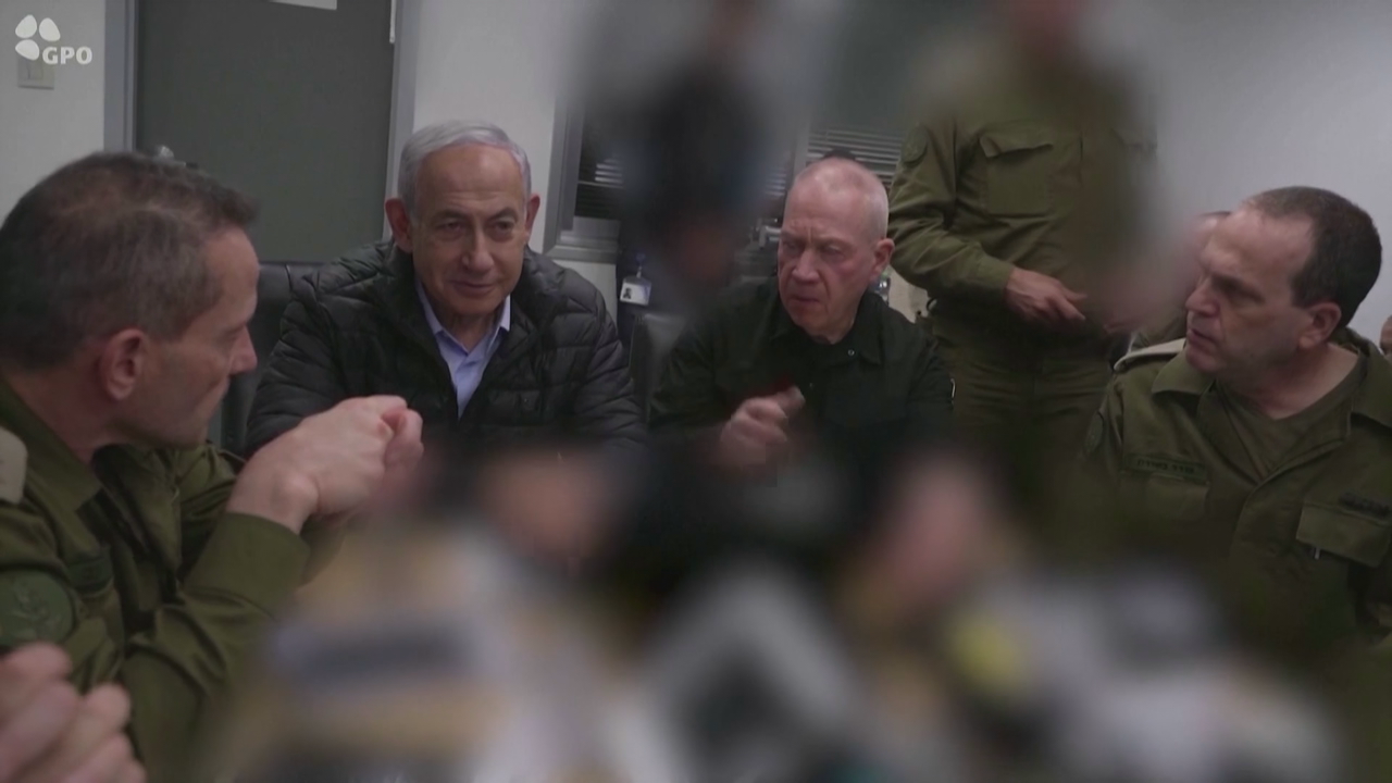 Benjamin Netanyahu segue desde un refuxio militar os bombardeos sobre Irán coa cúpula militar israelí/ Ministerio de Defensa de Israel