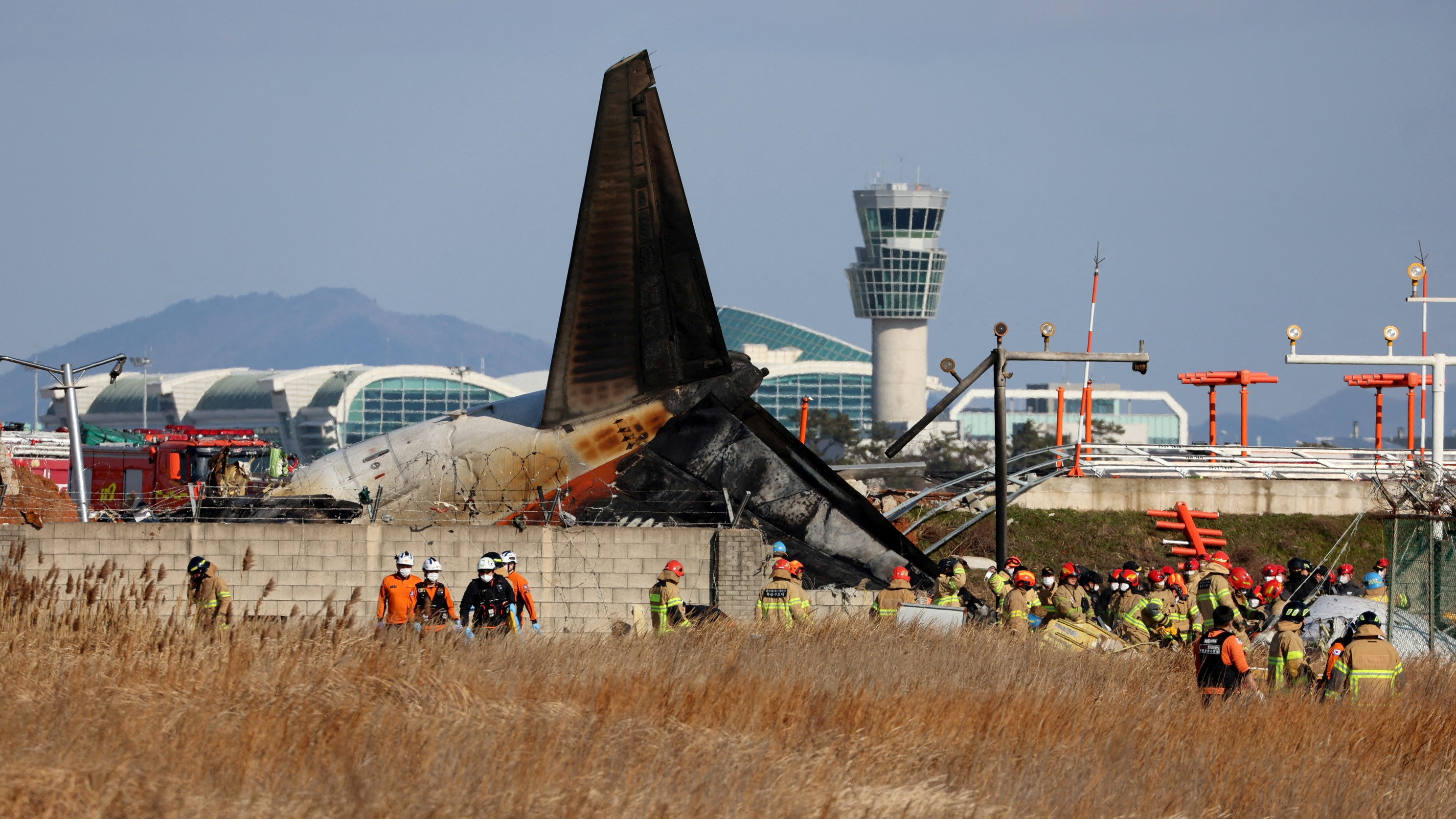 Só sobreviviron dous membros da tripulación. Yonhap vía REUTERS