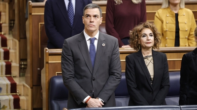 Pedro Sánchez e María Jesús Montero nunha sesión de control ao Goberno, a 18 de decembro de 2024. Europa Press / Jesús Hellín