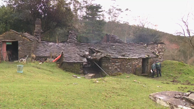 Estado en que quedou a casa tras o incendio