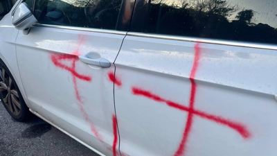 O vandalismo no coche da alcaldesa pedánea (Cedida/EP)