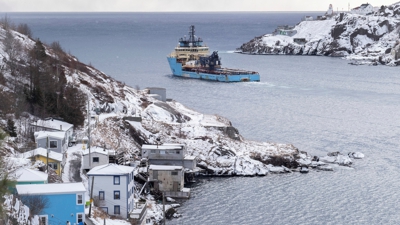 Un buque sae do porto de St John's, en Terranova. REUTERS/Greg Locke